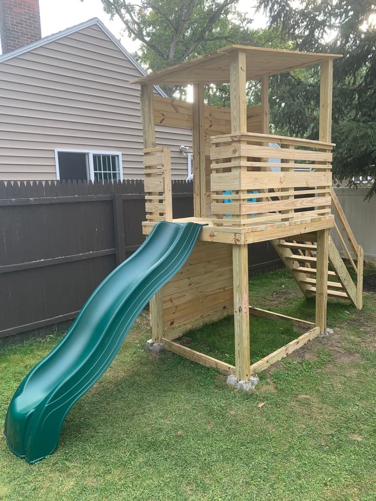 DIY Kids Playhouse